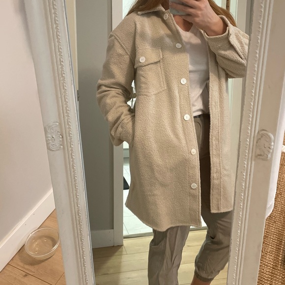 SOLD Jilly Box Jillian Harris Shacket by Jackson Rowe - Picture 2 of 8